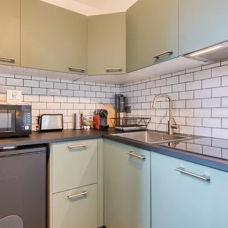 Holiday home Bob Surprenante Maison Avec Parking En Centre Rouen